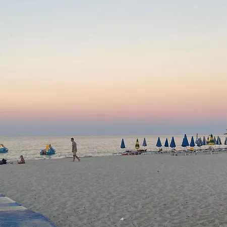 Azzurra Sul Mare Feriehus